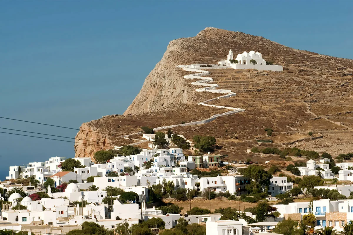 NEW YORK TIMES: THE MOST CHARMINGLY ‘GREEK’ OF ALL THE CYCLADES