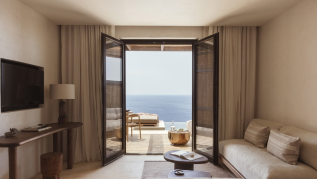 Executive Cave Suite