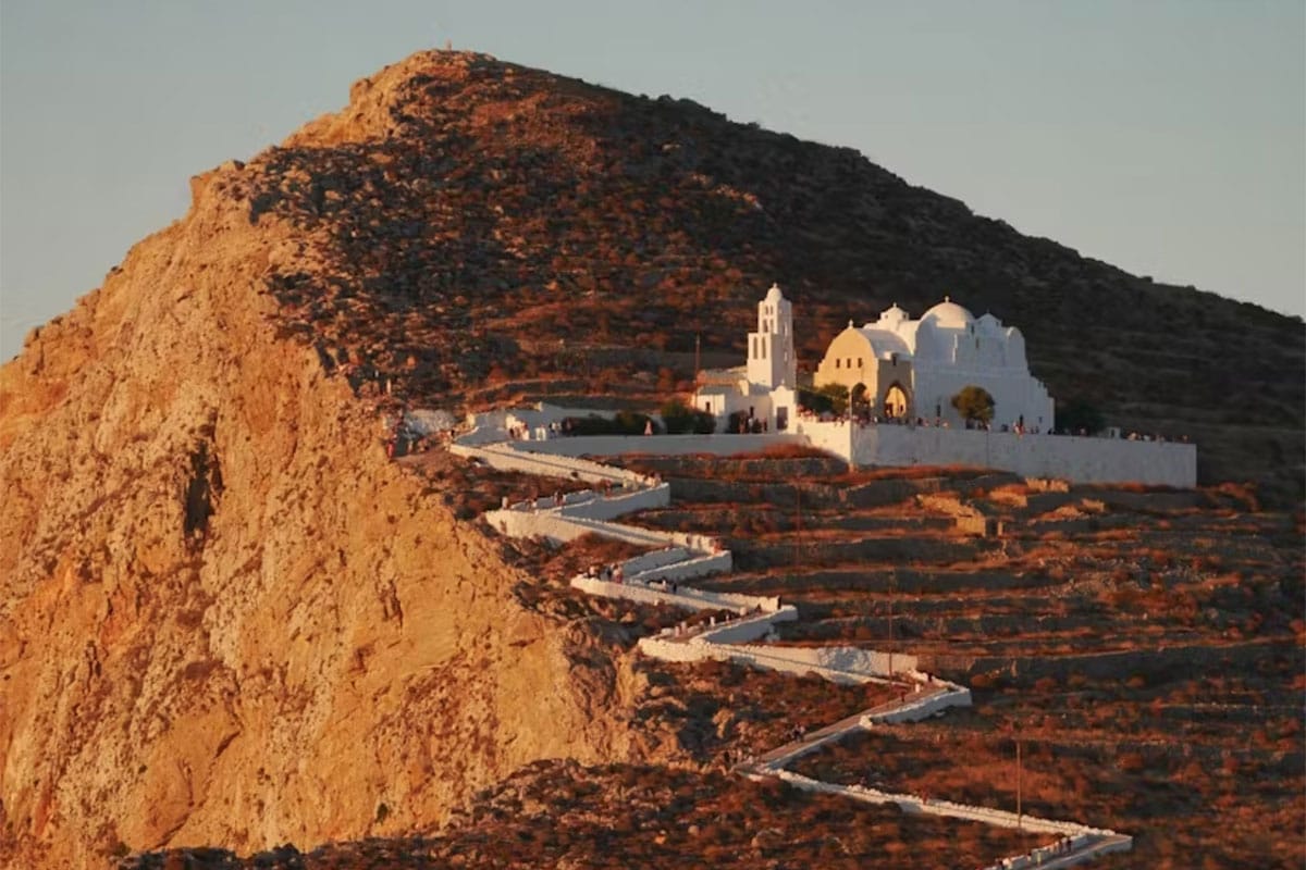 THE ZOE REPORT: FOLEGANDROS IS THE BEST-KEPT SECRET OF THE GREEK ISLANDS